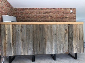  Grey barnwood claddings 