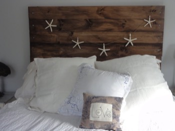  Reclaimed wood 